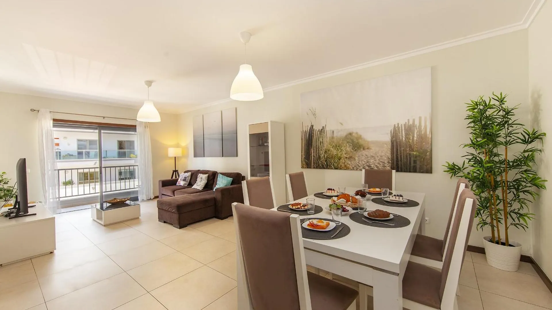 B03 - Luxury 2 Bed Lagos Marina 0*,