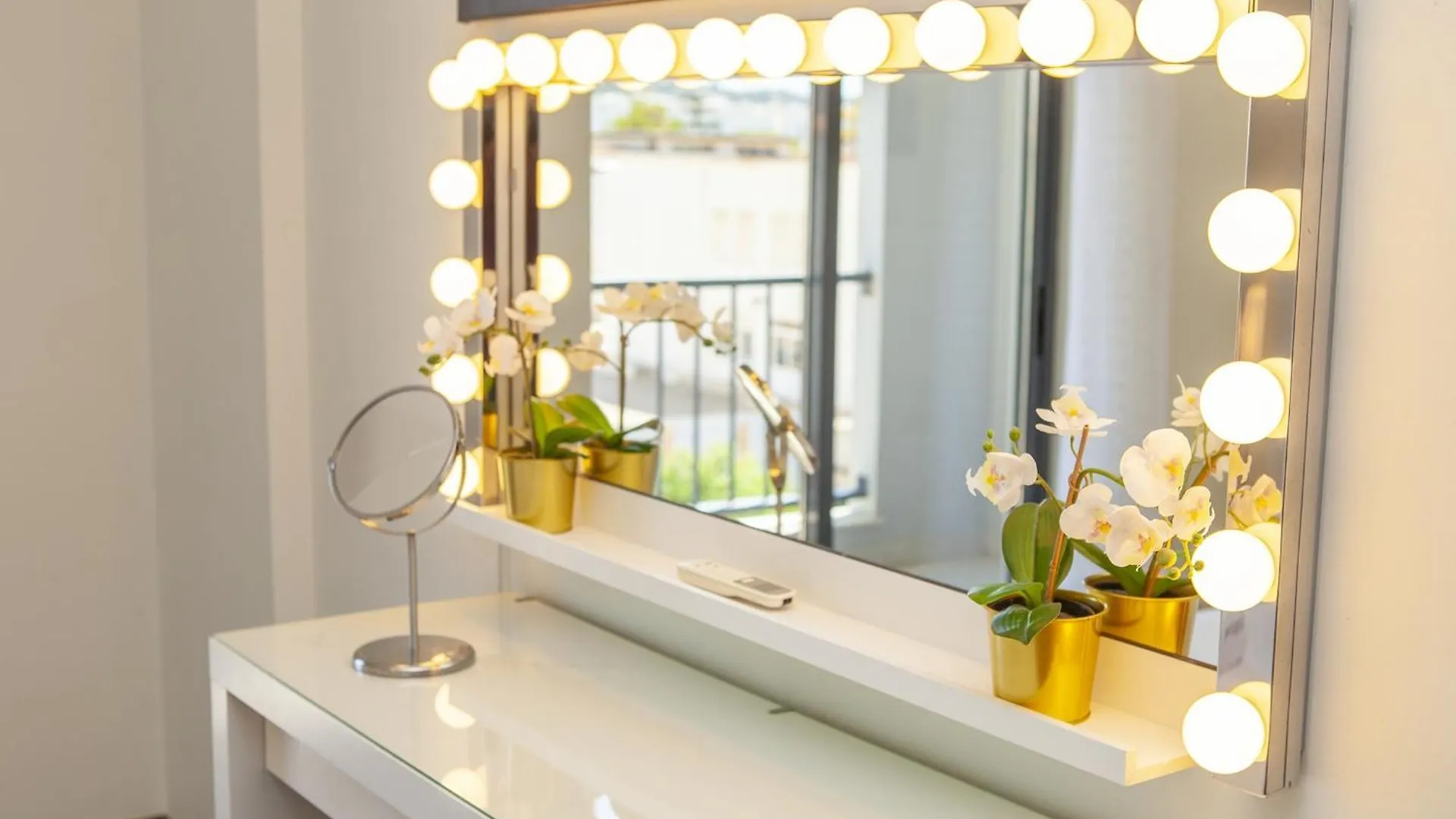 Apartment B03 - Luxury 2 Bed Lagos Marina