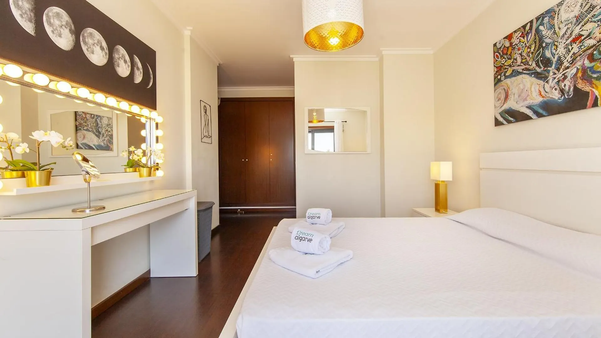 B03 - Luxury 2 Bed Lagos Marina Portugal